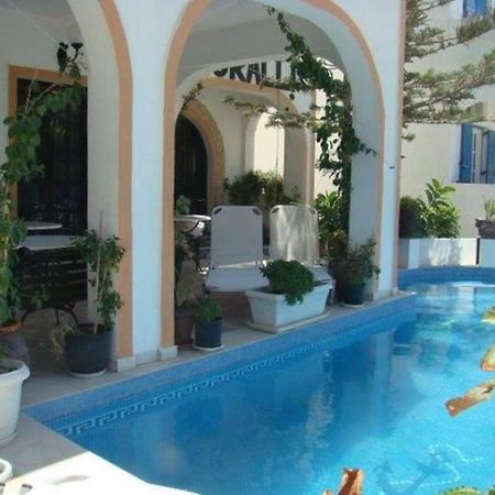 Hotel Koralli Kamari  Luaran gambar