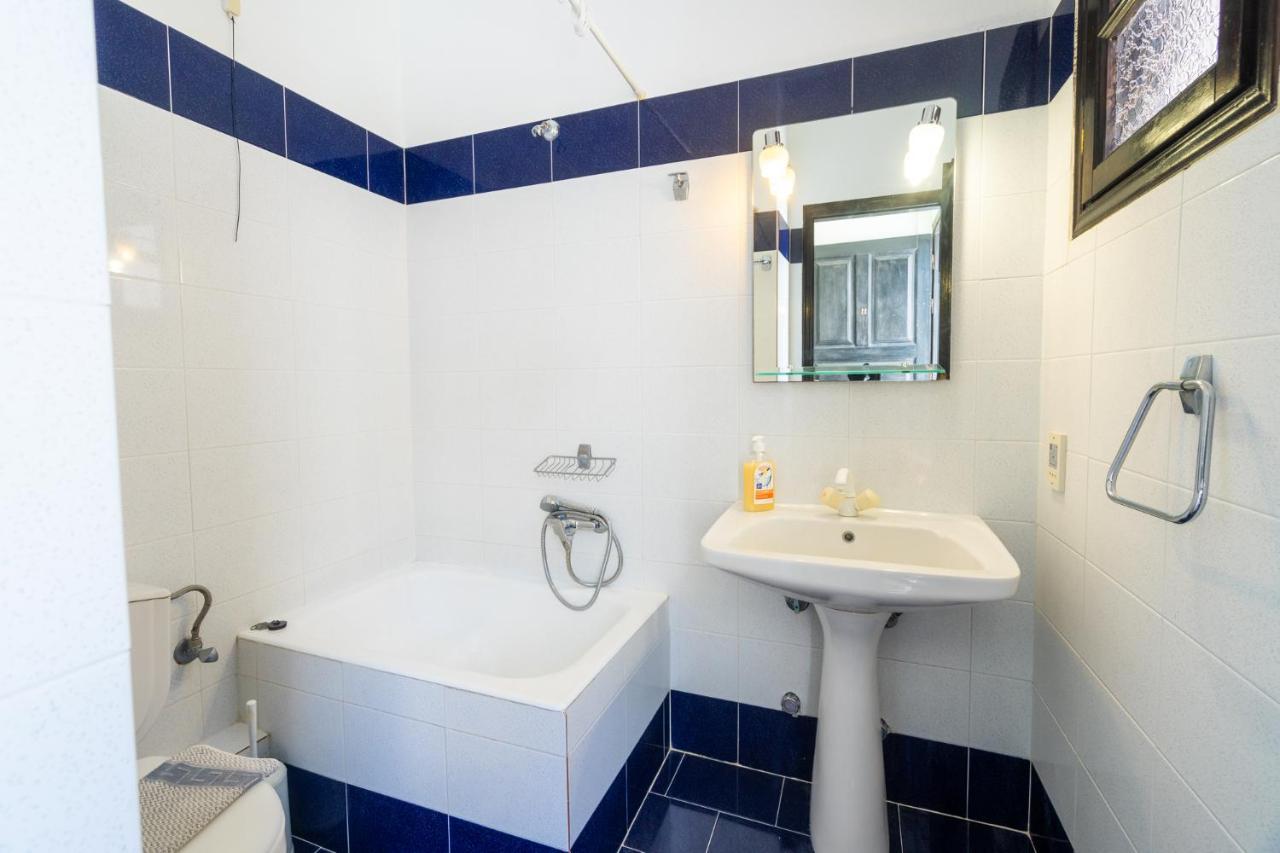 Hotel Koralli Kamari  Luaran gambar