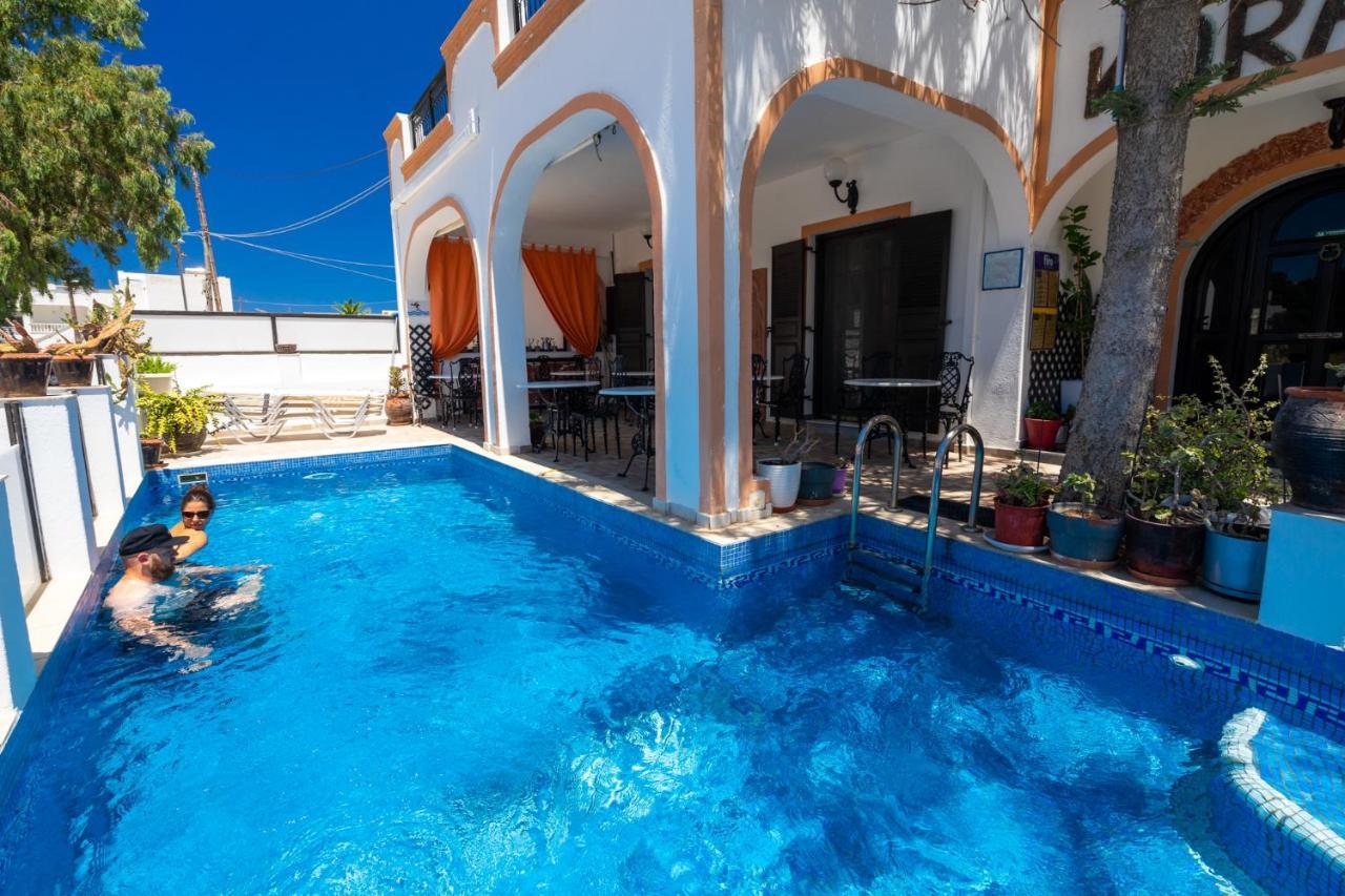 Hotel Koralli Kamari  Luaran gambar