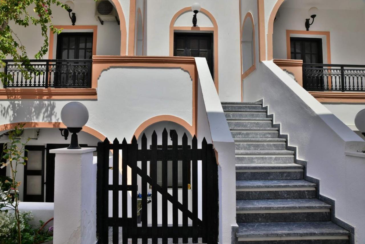 Hotel Koralli Kamari  Luaran gambar