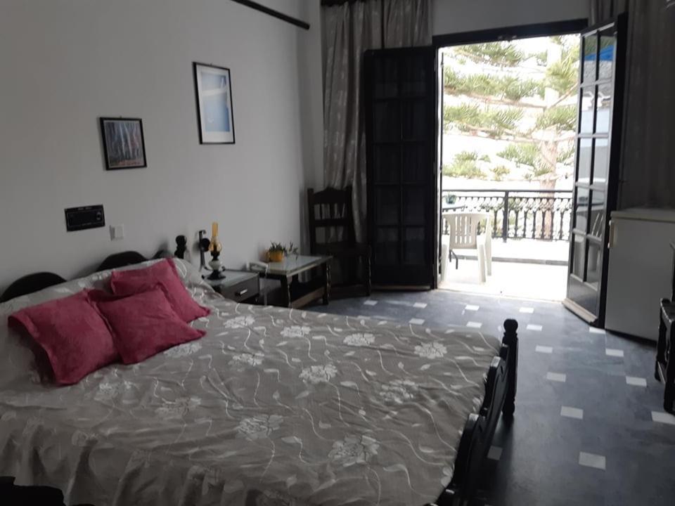 Hotel Koralli Kamari  Luaran gambar